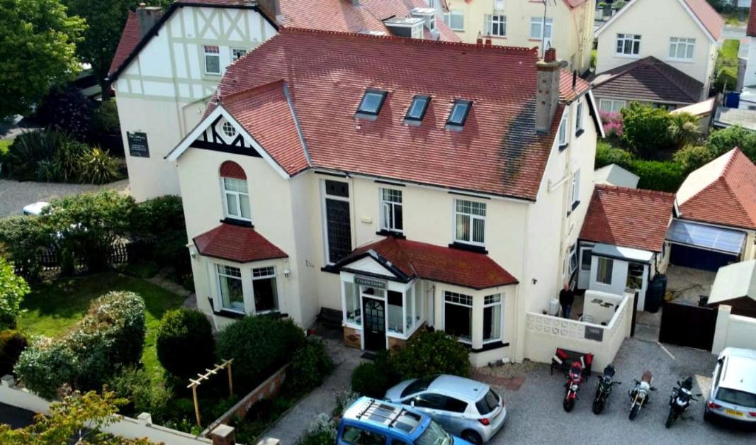 Cleave Court Guest House Llandudno Ngoại thất bức ảnh